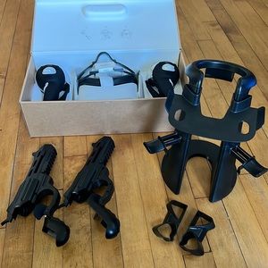 Oculus Quest 2 with stand and lots of extra